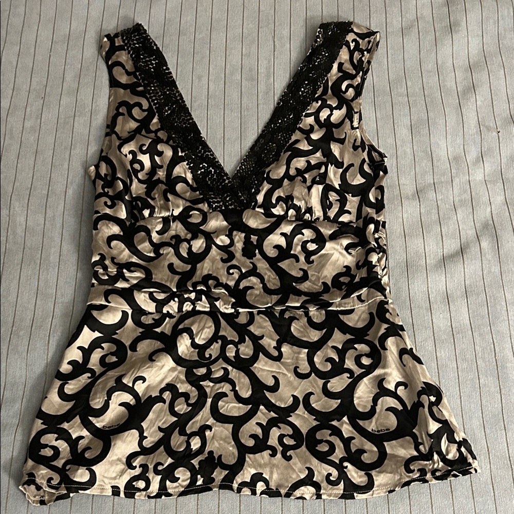 Bebe Black and Cream Patterned Blouse